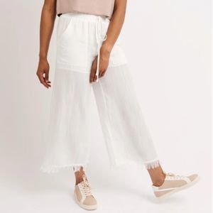 Le Lis Wide Leg Cropped Pant